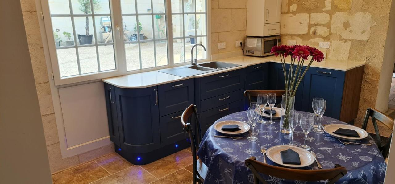 Dom Peyreton Prestige Cottages Set In A Charming Wine Property Villegouge Exterior foto