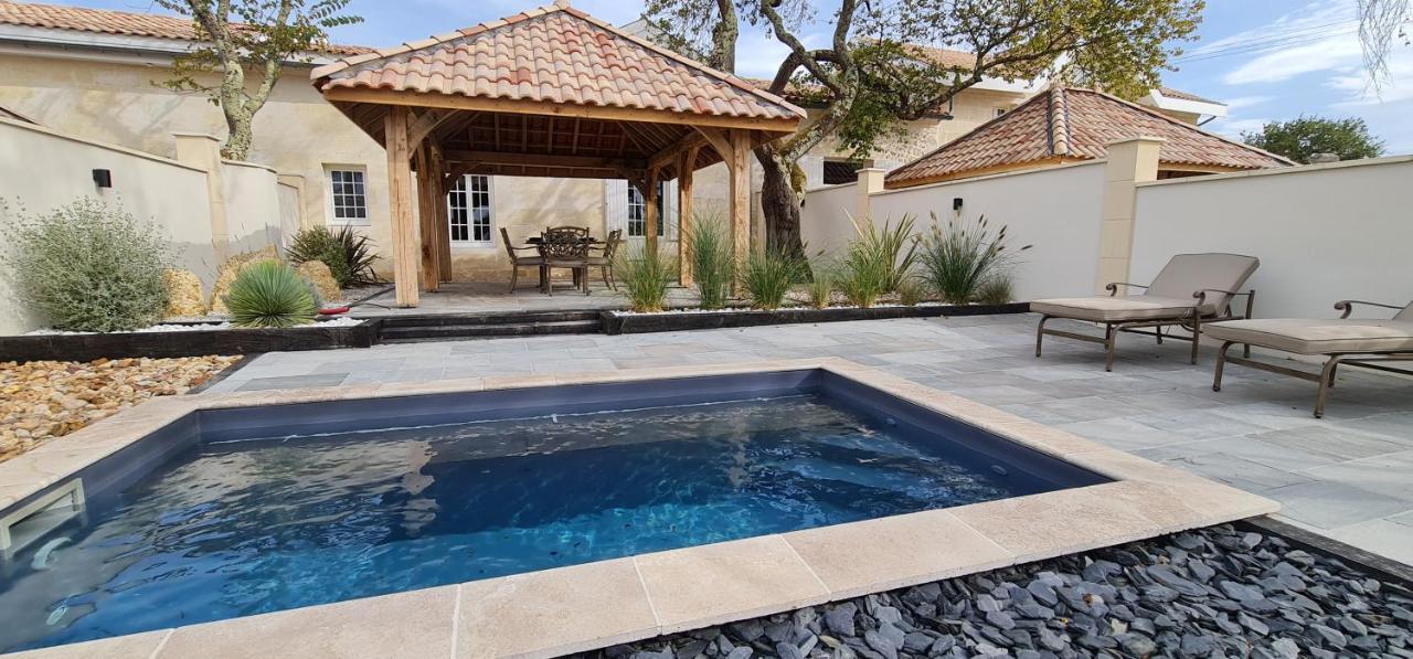 Dom Peyreton Prestige Cottages Set In A Charming Wine Property Villegouge Exterior foto